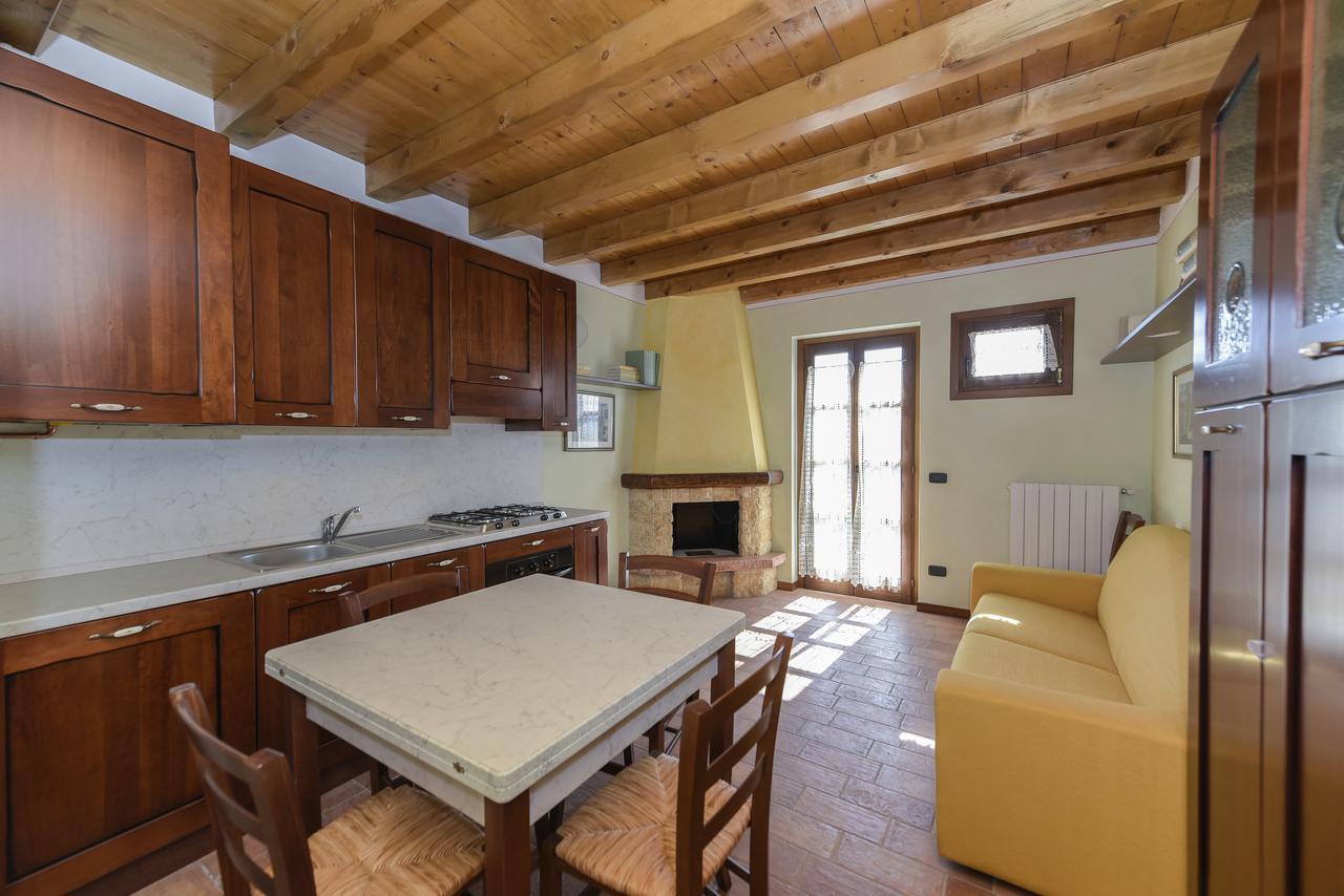 הוילה פאראטיקו Residenza Borgo Antico מראה חיצוני תמונה
